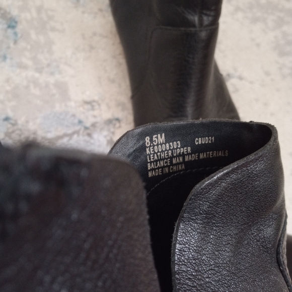 Kork- Ease size 8.5 Black Leather Ankle Boots Booties - Picture 10 of 13